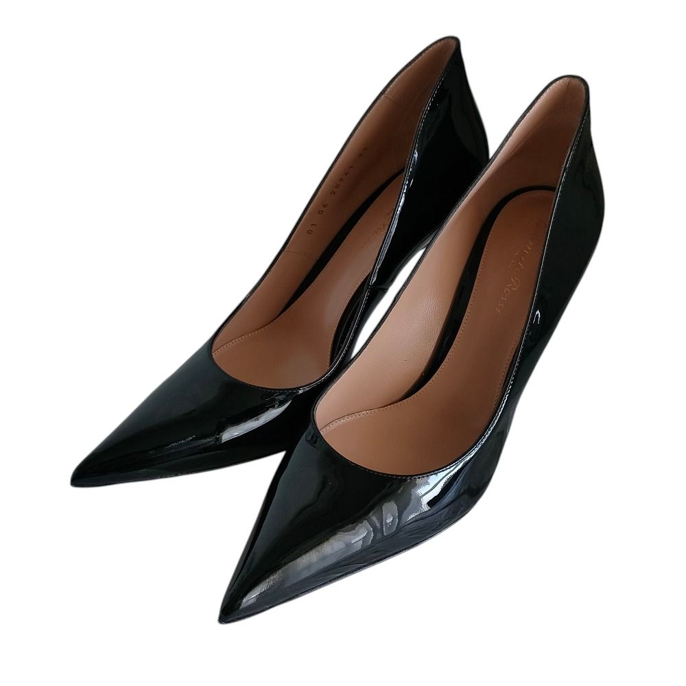 イタリア製【箱付き】ジャンヴィットロッシ　レザー　パンプス　ハイヒール　ブラック 美品 Gianvito Rossi ジャンヴィトロッシ パテントレザー ポイン