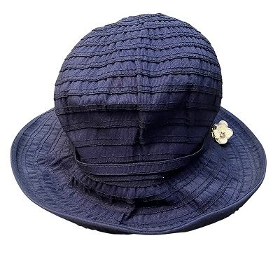 【新品未使用】アンテプリマ　帽子　ハット　ネイビー アンテプリマ ANTEPRIMA 美品 ハット 帽子 チャーム付き 無地 薄手 紺