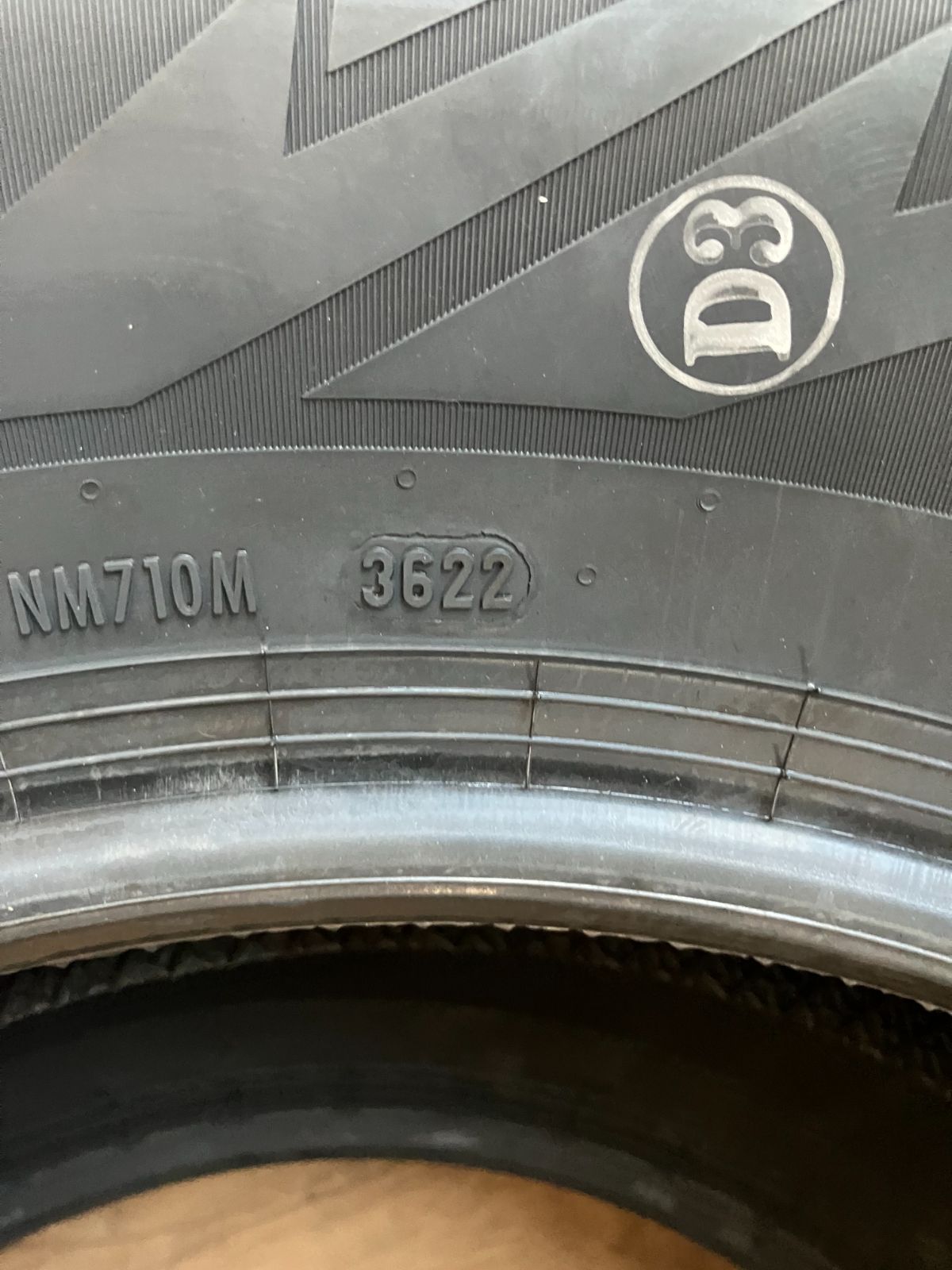 ピレリ 215 65R16 スタッドレス 製 2本セット TRITUETUBI_COM