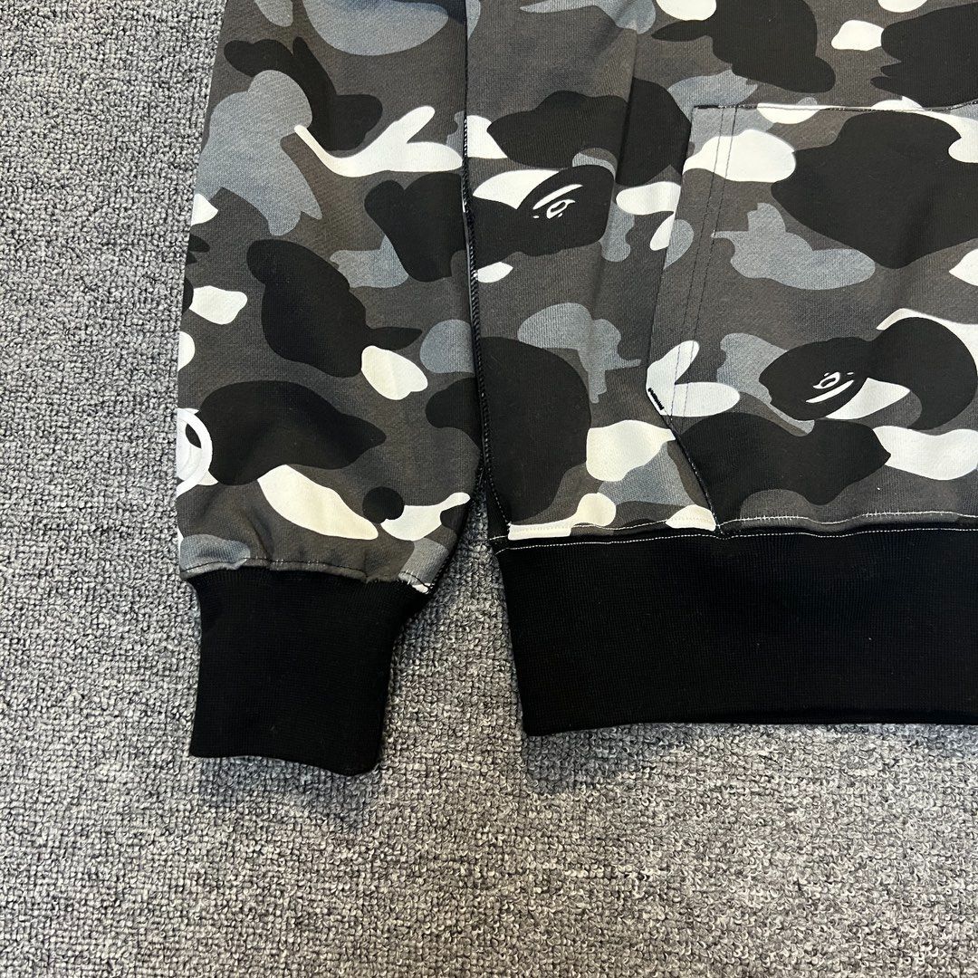 A BATHING APE アベイシングエイプ 長袖 Sharkシャークパーカー 男女兼用 グレー