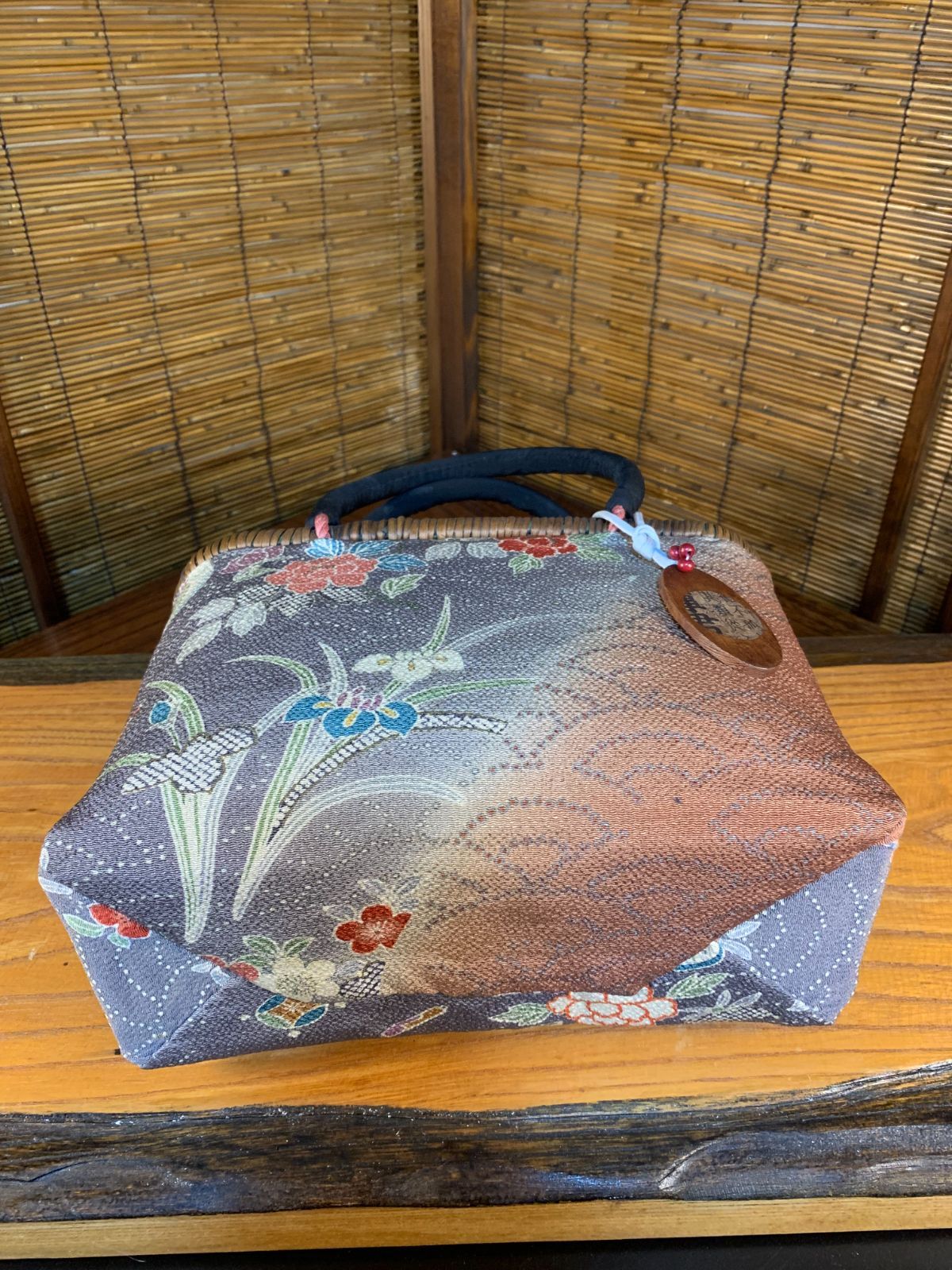 一閑張り 一閑張りバック 大正縮緬 犬張子 狛犬 かごバック 一閑張り