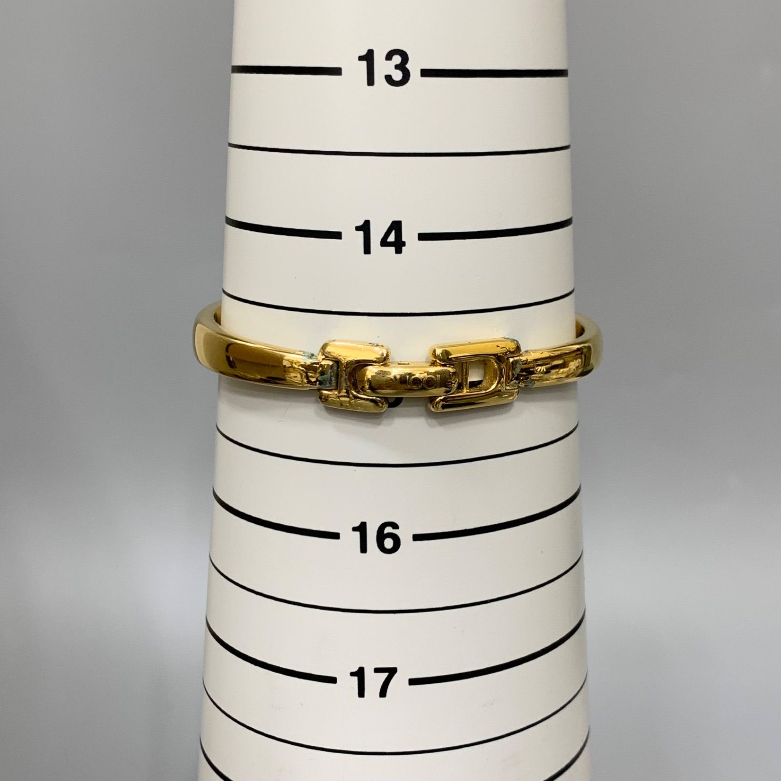 【美品・希少・電池新品】GUCCI 1400L ゴールド シェル GG バングル 新品電池交換済み】GUCCI グッチ 1400L バングルウォッチ ゴールド