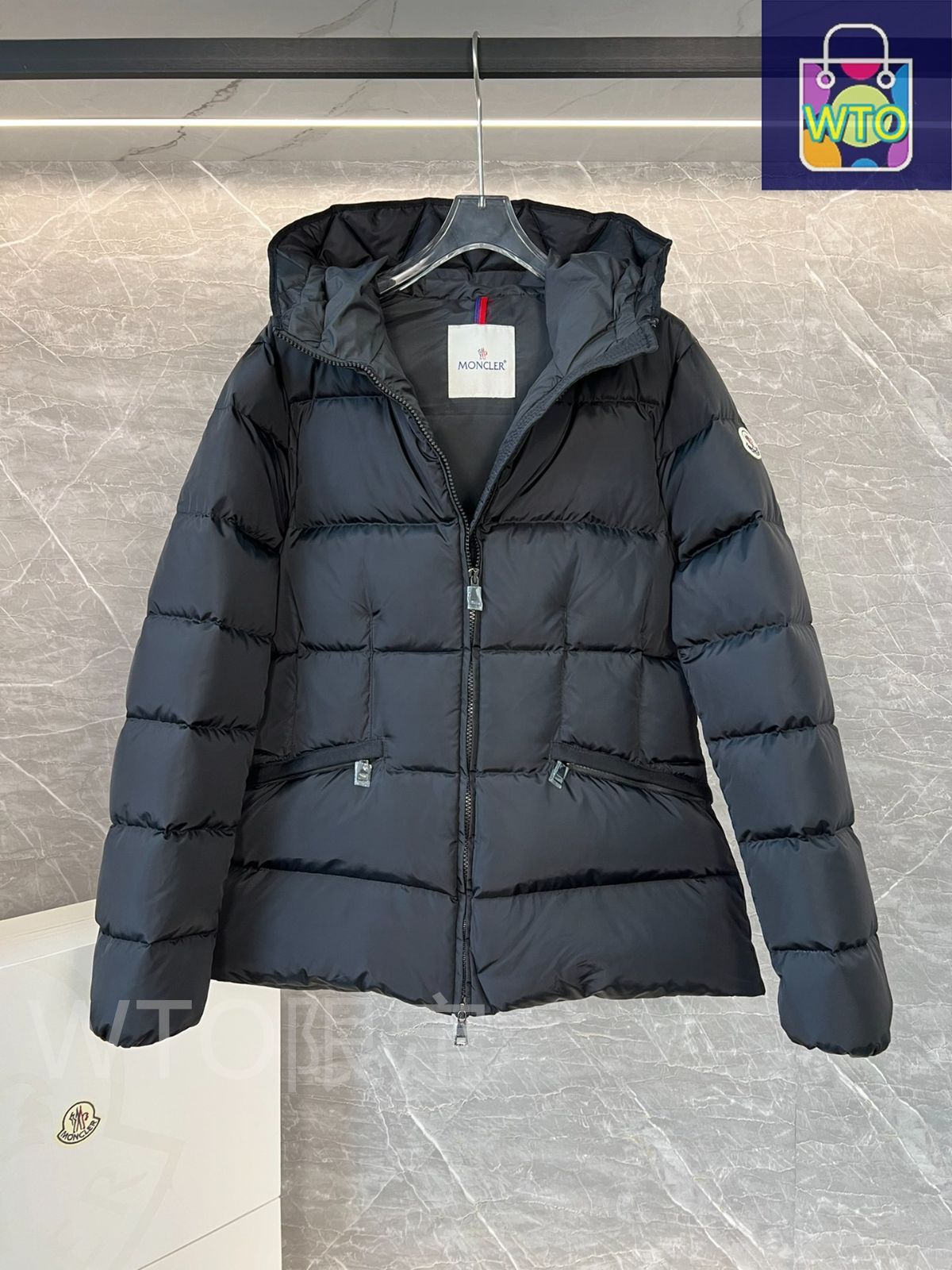 【未使用品】MONCLER モンクレール AVOCE レディースダウンジャケット MONCLER/モンクレール】Avoceショートダウンジャケット