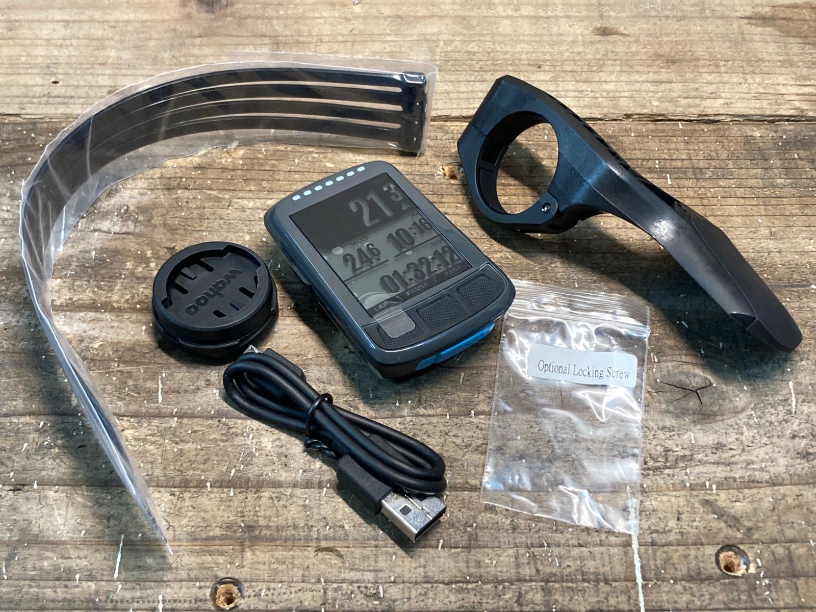 Wahoo エレメント ELEMNT GPS サイクルコンピューター ほぼ未使用 wahoo ELEMNT Bolt サイクルコンピューター ELEMNT BOLT Wahoo BOLT3