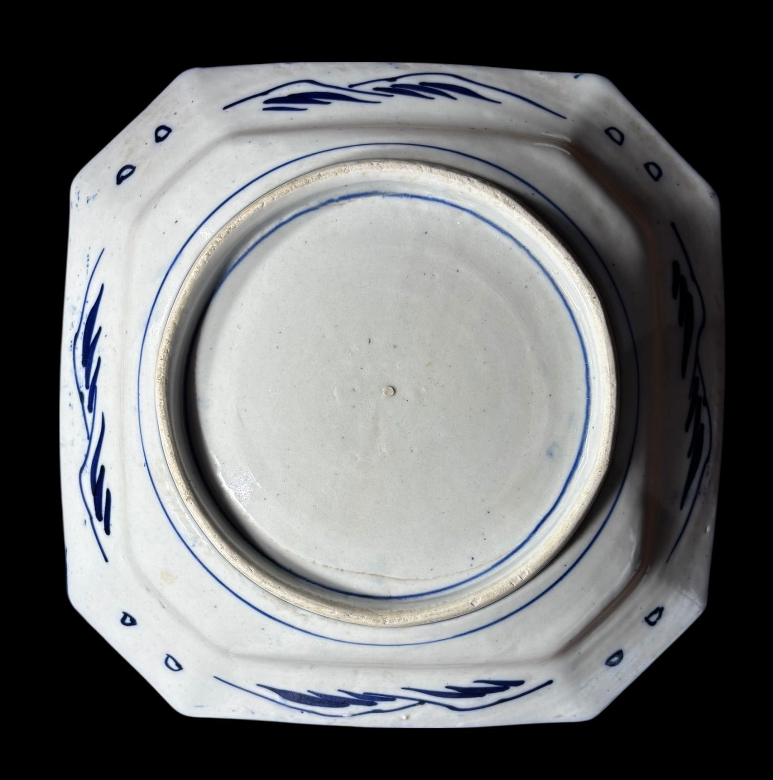 古伊万里 八角絵皿 蝶草花文図 染付 明治 年代物 八角皿 角皿