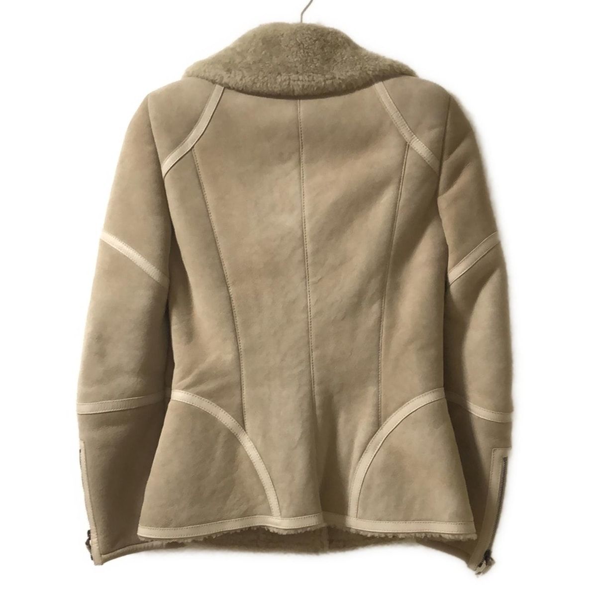 BALLY バリー コート サイズ38 S レディース - ベージュ 長袖 ムートン ショート丈 秋 冬