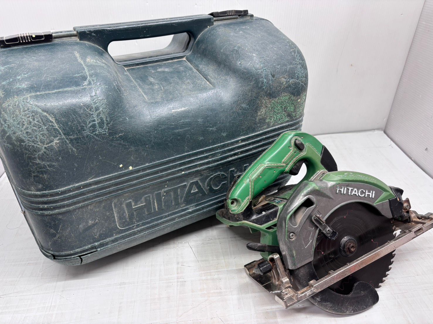 h9419日立工機 18V 165mm 充電式 丸ノコ C18DBAL 本体 ケース付き