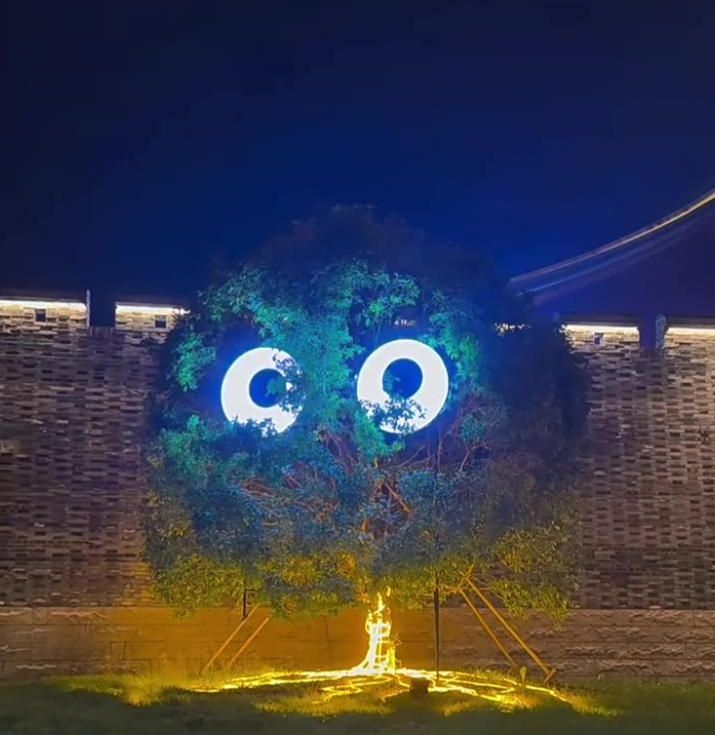 です!目が回るような装飾を施したクリエイティブランプ