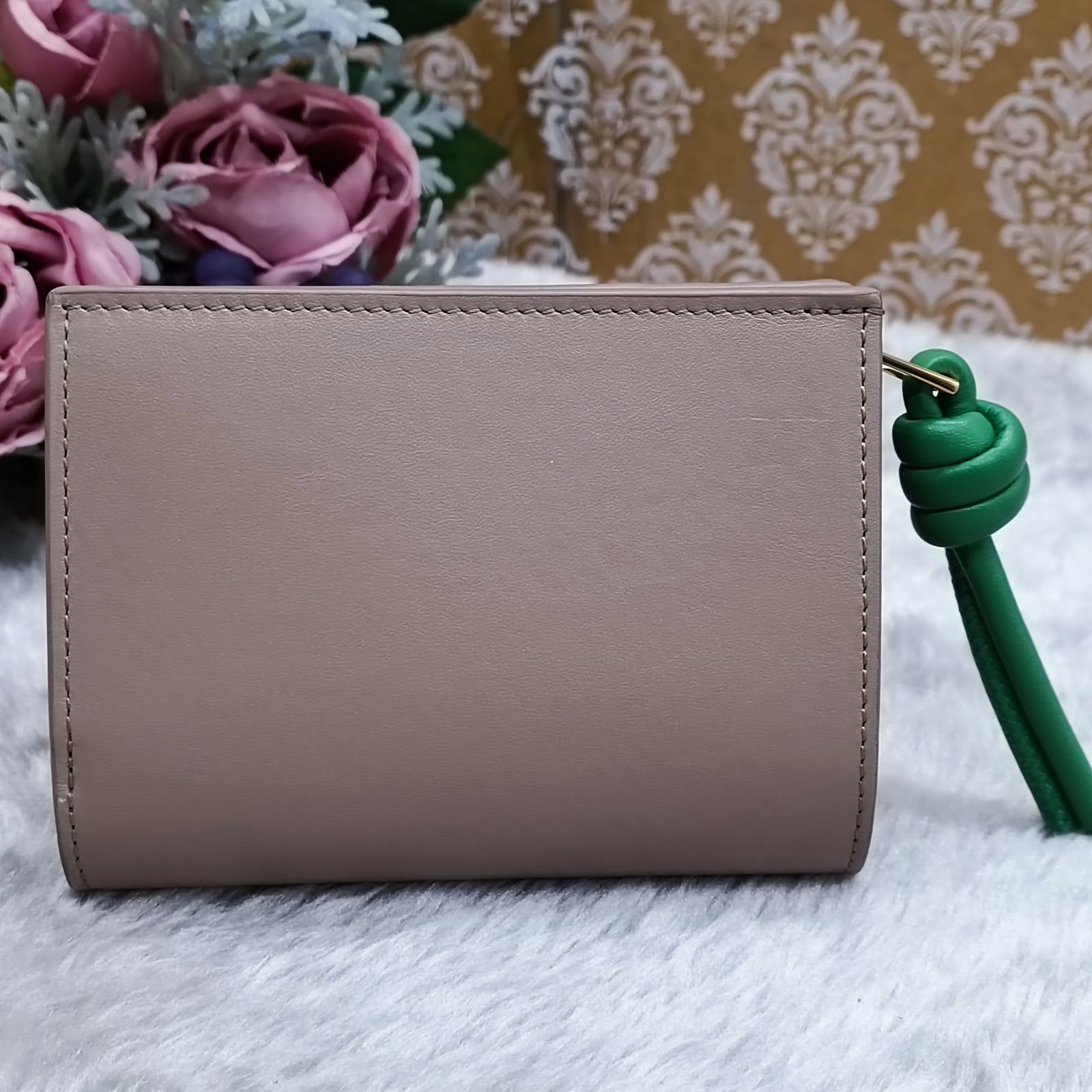 ✨美品　LOEWE ロエベ　アナグラム　小銭入れ　ミニ財布　コンパクトウォレット 中古・古着通販】LOEWE (ロエベ) コンパクトウォレット/二つ折り
