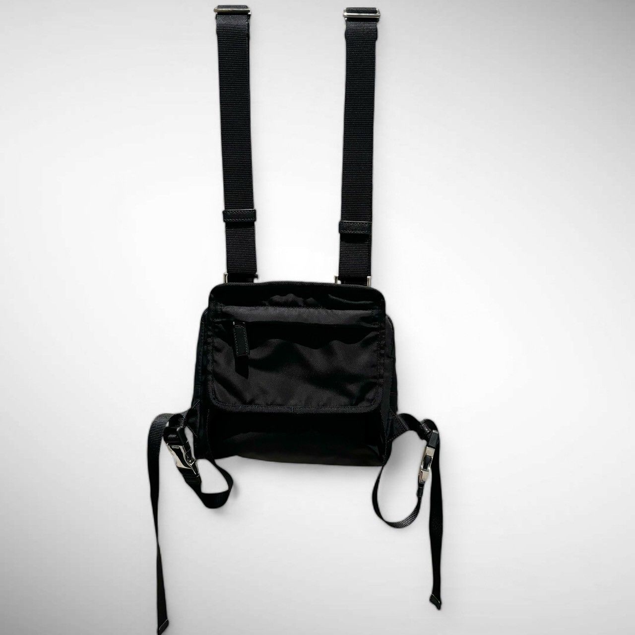 PRADA (プラダ) ナイロンハーネスバッグ メンズ ブラック - PRADA