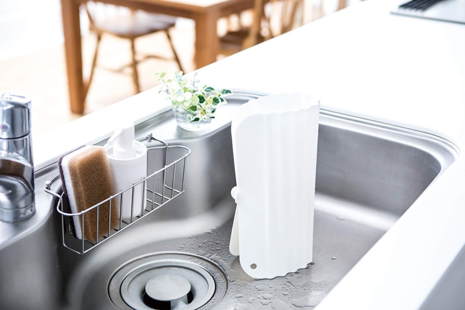 数量 S シェリー ホワイト 立てて乾かせるシリコーンシンクマット シンクマット リッチェル 耐熱