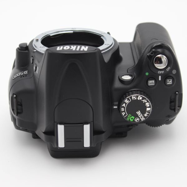 D5000