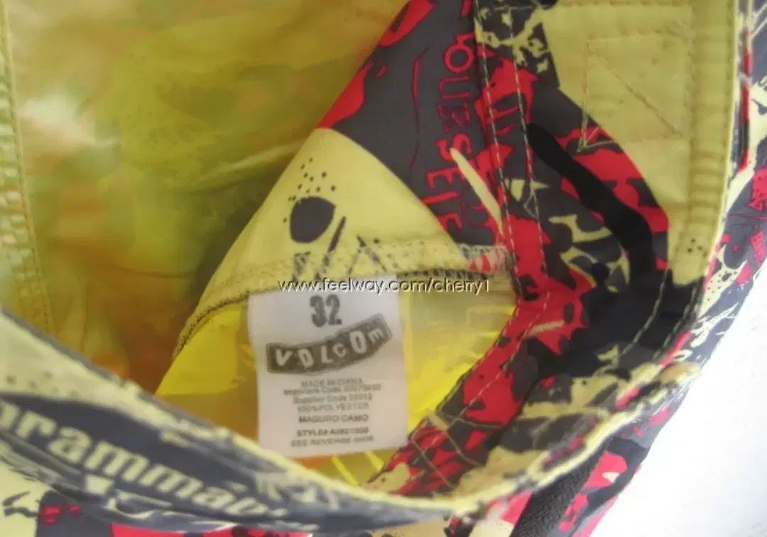 ダイバーショーツを販売しています