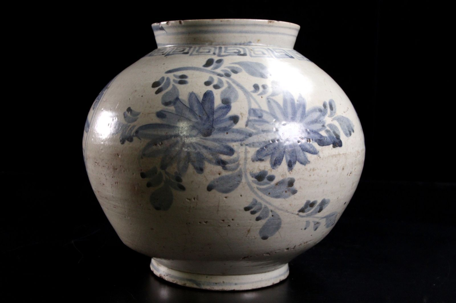 壷■李朝 染付 花蝶唐草紋 青華 古玩 唐物 花瓶 花器 中国 時代物 骨董品■ 壷□李朝 染付 花蝶唐草紋 青華 古玩 唐物 花瓶