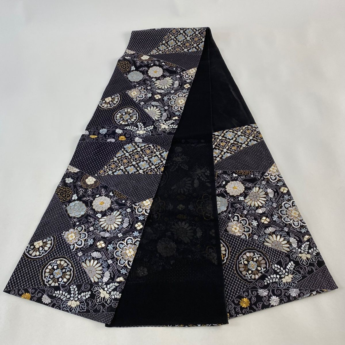 袋帯 美品 逸品 夏帯 紗 華文 蜀江文 刺繍 金糸 黒 六通 正絹 【中古 