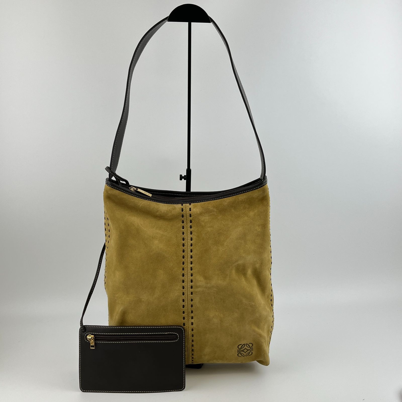 LOEWE ロエベ アナグラム ショルダーバッグ 肩掛け ブラウン スエード ヴィンテージ レディース HIBUOCHI VINTAGE