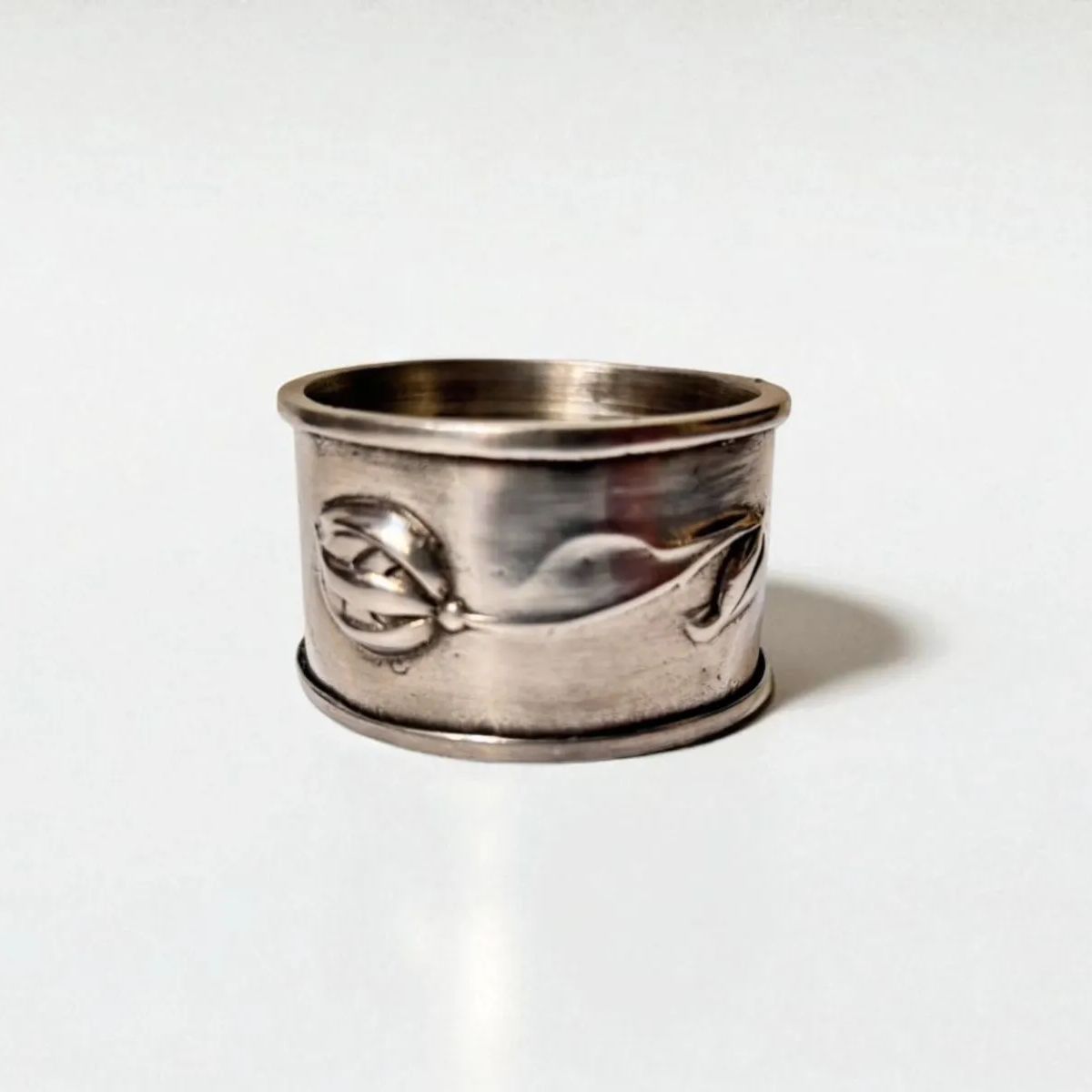 艶消しゴールド ナプキンリング 6個セットBarneys New Yorkで購入