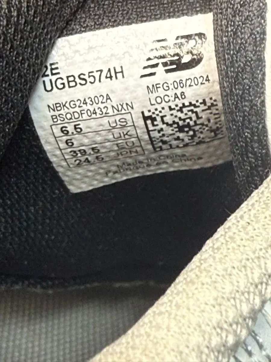 ゴルフシューズ