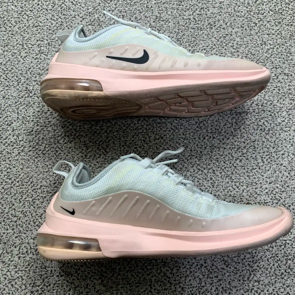 NIKE ナイキ