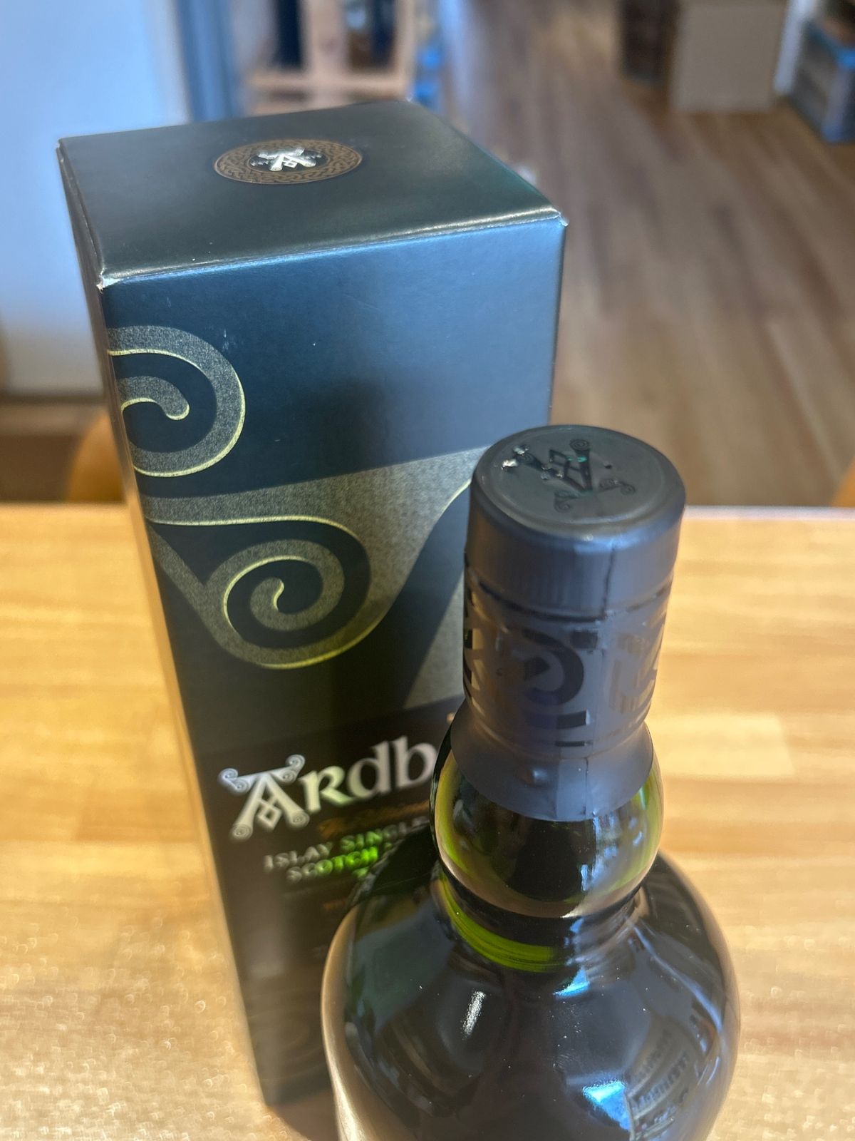 アードベッグ 10年 [ ウイスキー イギリス 700ml ] 2本セット アードベッグ 10年 [ ウイスキー イギリス 700ml ] - メルカリ