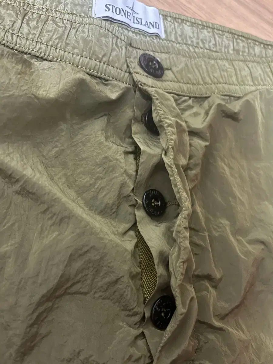 ストーンアイランド