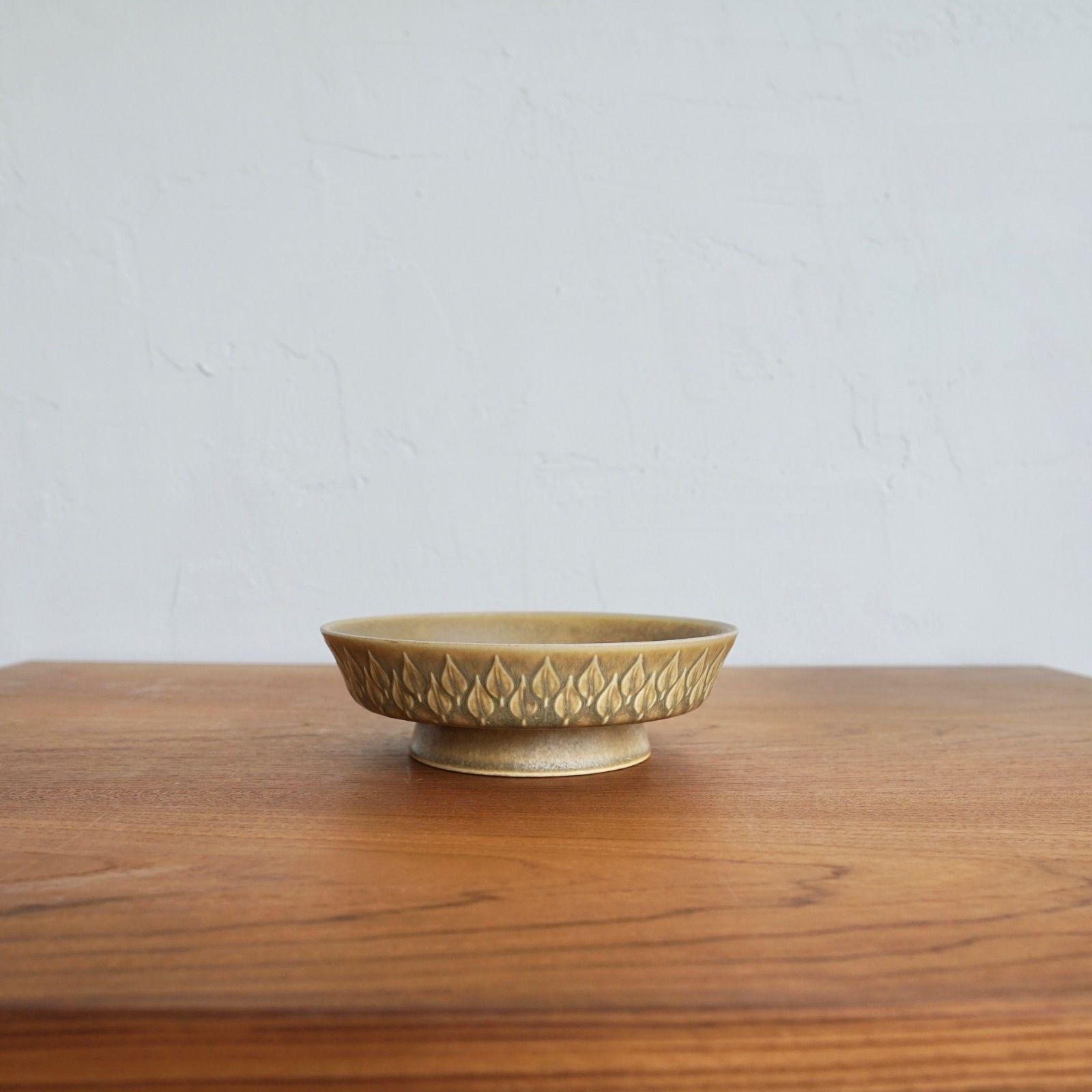  北欧ビンテージ Relief レリーフ イェンス クイストゴー Quistgaard 深皿 2508-0722 皿 食器