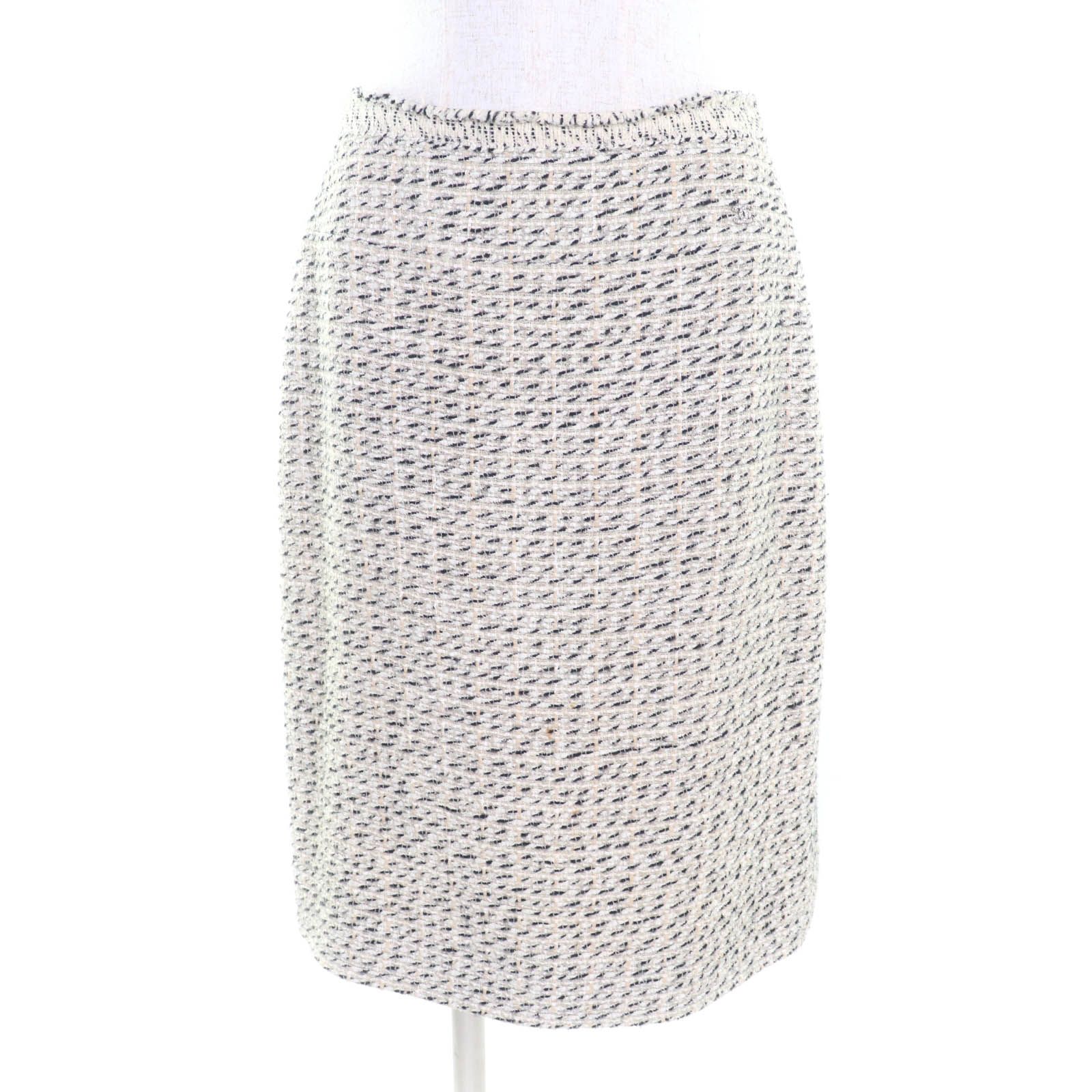  CHANEL シャネル ヴィンテージ 04 A P 23949 23976 コサージュ ココマークボタン付 ツイード ジャケット スカート セットアップ スーツ マルチ ジャケット38 スカート40 フランス製 レディース その他 セットアップ