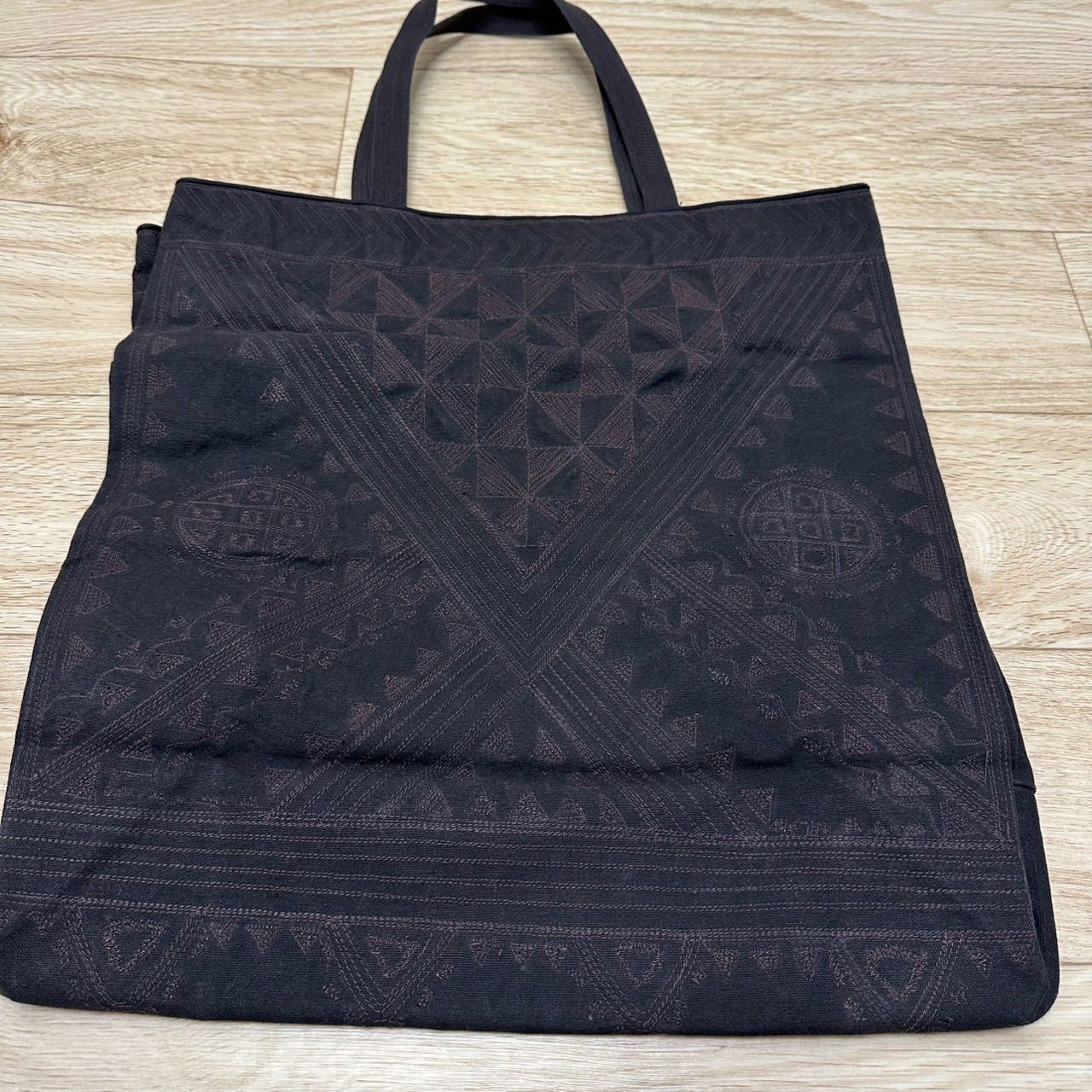 未使用級♡Haat タマシャ TAMASHA 刺繍 トート 肩がけ ブラウン 花 TAMASHA タマシャ ISSEY MIYAKE イッセイミヤケ トートバッグ