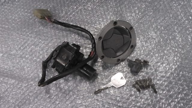ニンジャ Ninja 250R　EX250K-A15xxx　の　キーセット:#1690851809