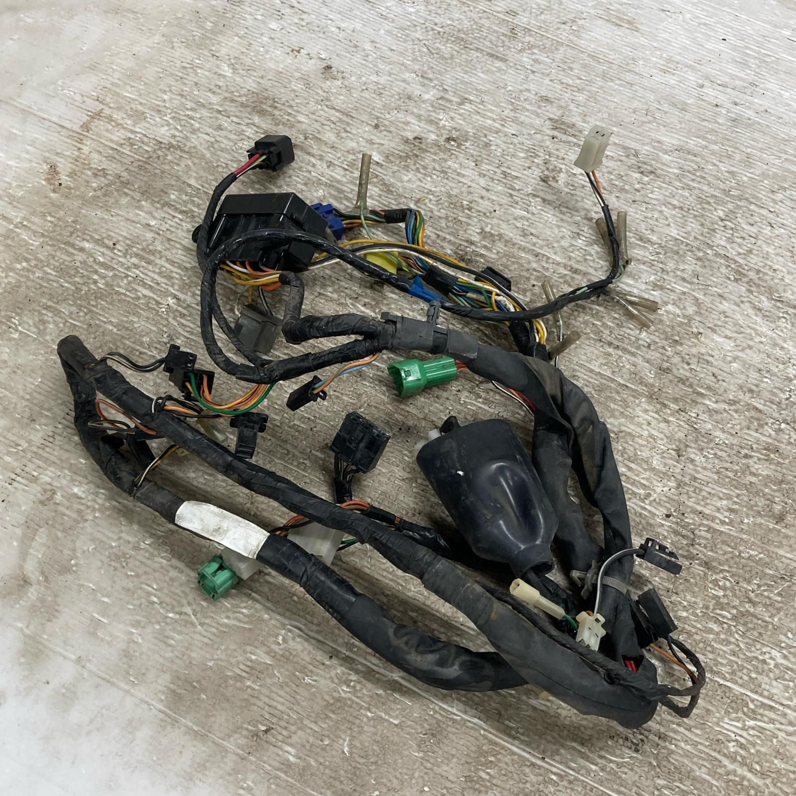 SUZUKI バンディット250 GJ77A メインハーネス スズキ