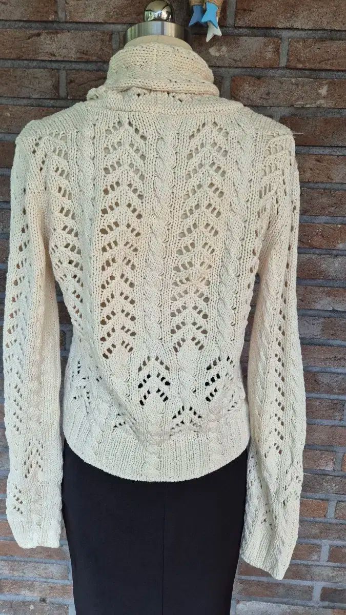 ニットカーディガン