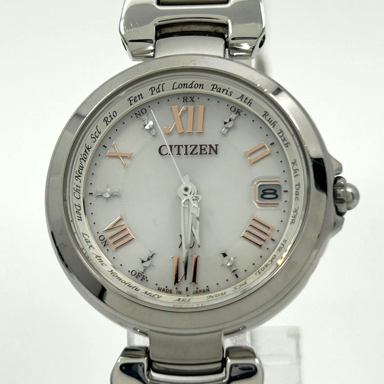 シチズン クロスシー xC 腕時計 レディース H240-T019072 エコドライブ 電波ソーラー ワールドタイム デイト アナログ 白文字盤 シルバー ローマ数字 エレガント ビジネス オフィス カジュアル ドレスウォッチ クリーニング済 G3