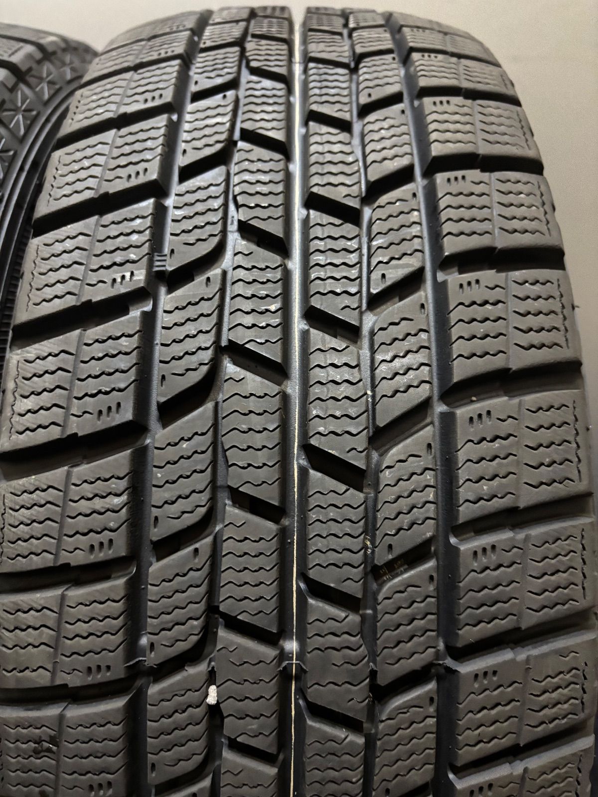 倉庫 195 65R15 GOODYEAR ICE NAVI 6 19年製 スタッドレス 4本 グッドイヤー アイスナビ プリウス ノア ヴォクシー 3-K199