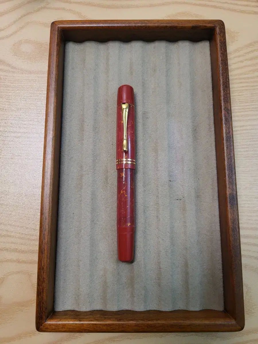 ペリカン m101n 明るい 赤 m 万年筆
