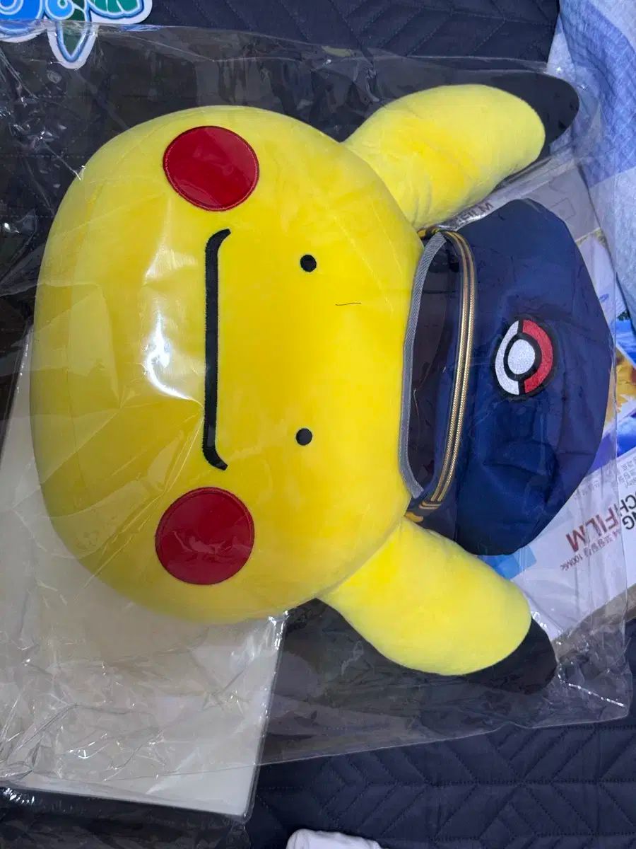 釜山ポケモン 韓国メタモン ステーションマネージャー ピカチュウ クッション 釜山ポケモン 韓国メタモン ステーションマネージャー