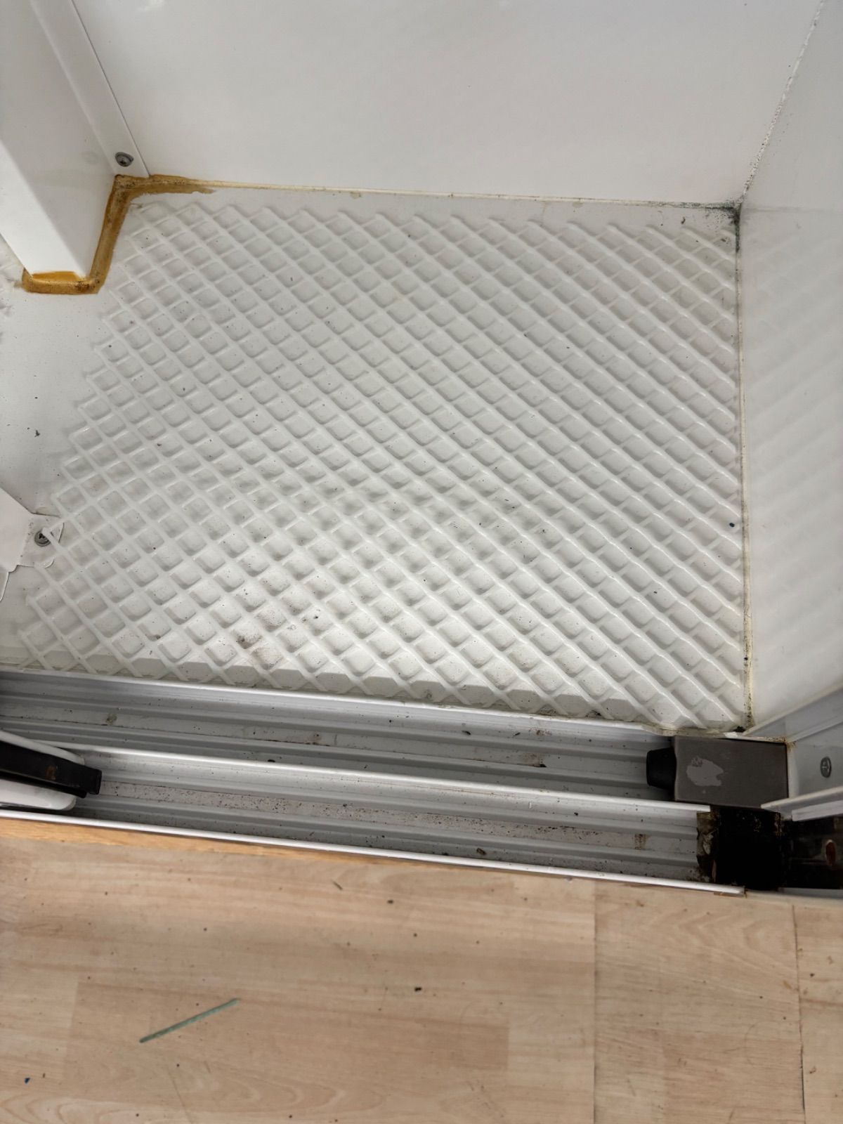 リーチイン型冷蔵ショーケース SRM-RV319SMA