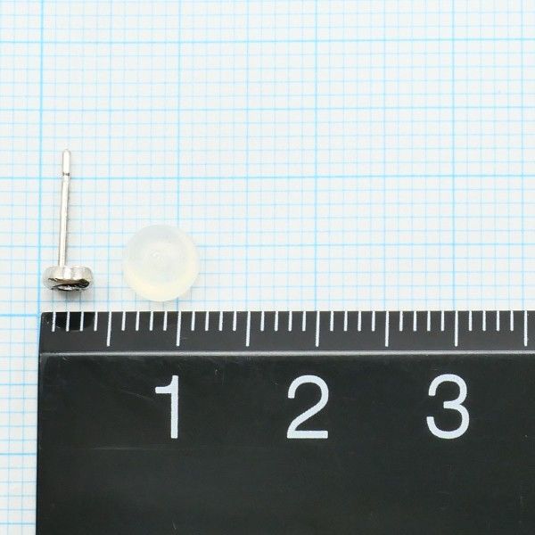 K14WG ピアス earrings ダイヤ 総重量約0.3g - メルカリ