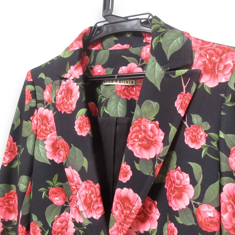 Alice Olivia