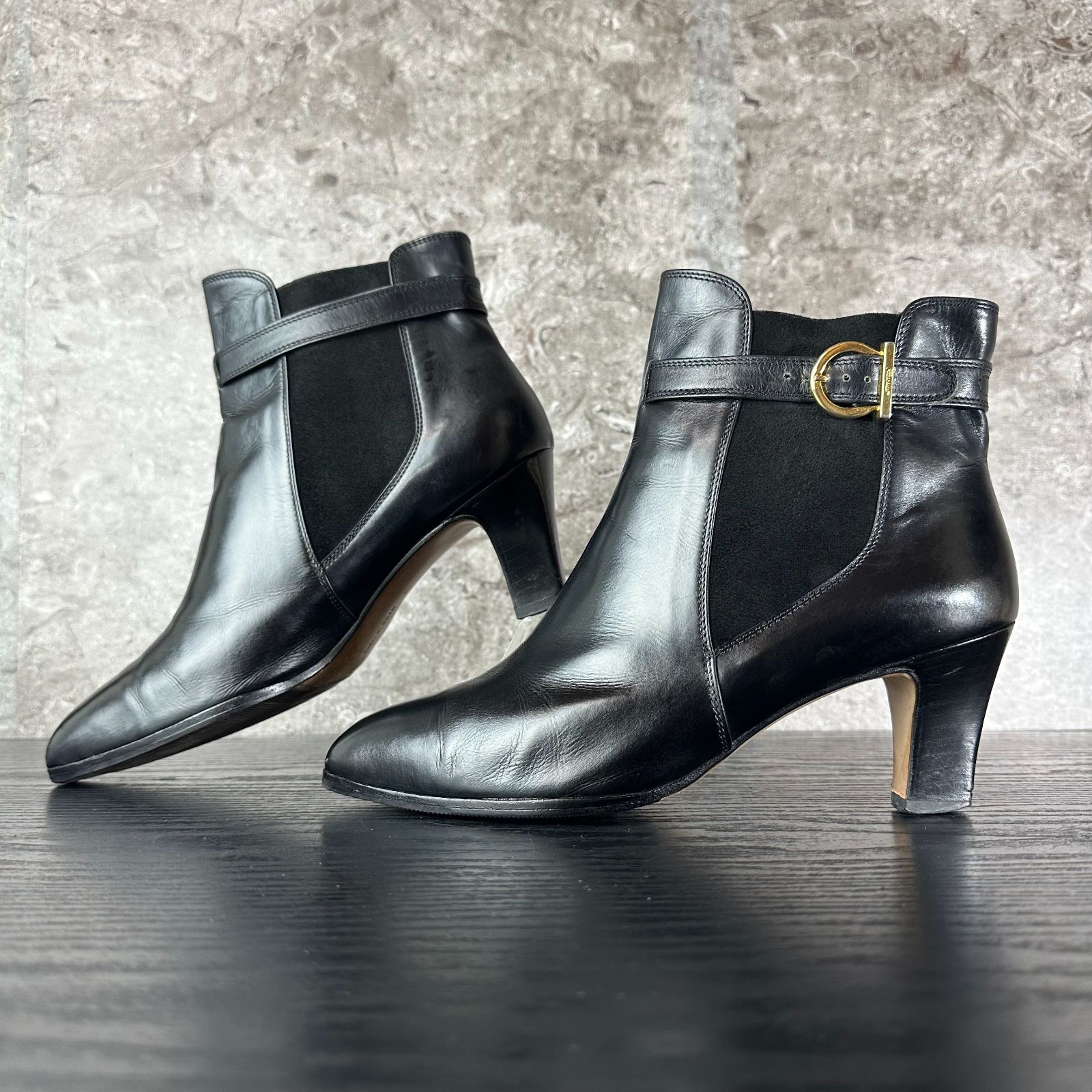 S140 Salvatore Ferragamo サルヴァトーレフェラガモ ガンチーニ