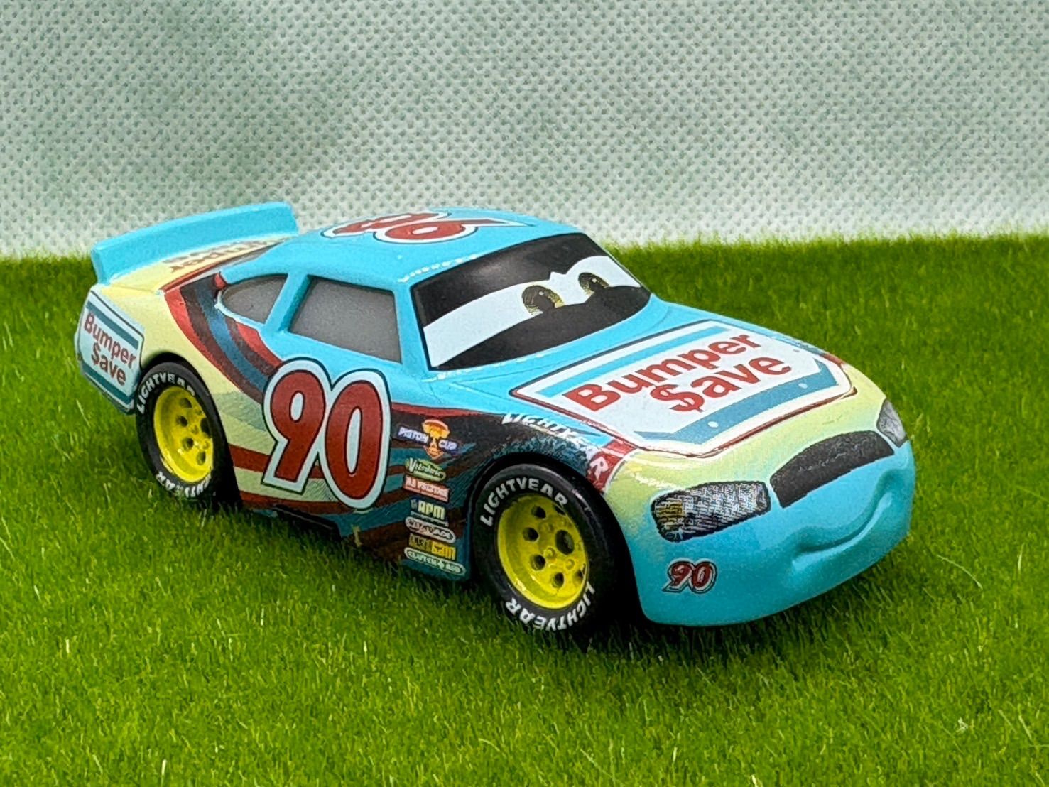新品】カーズ ミニカー NO90番ピストンカップレーサー 仕様|mercari