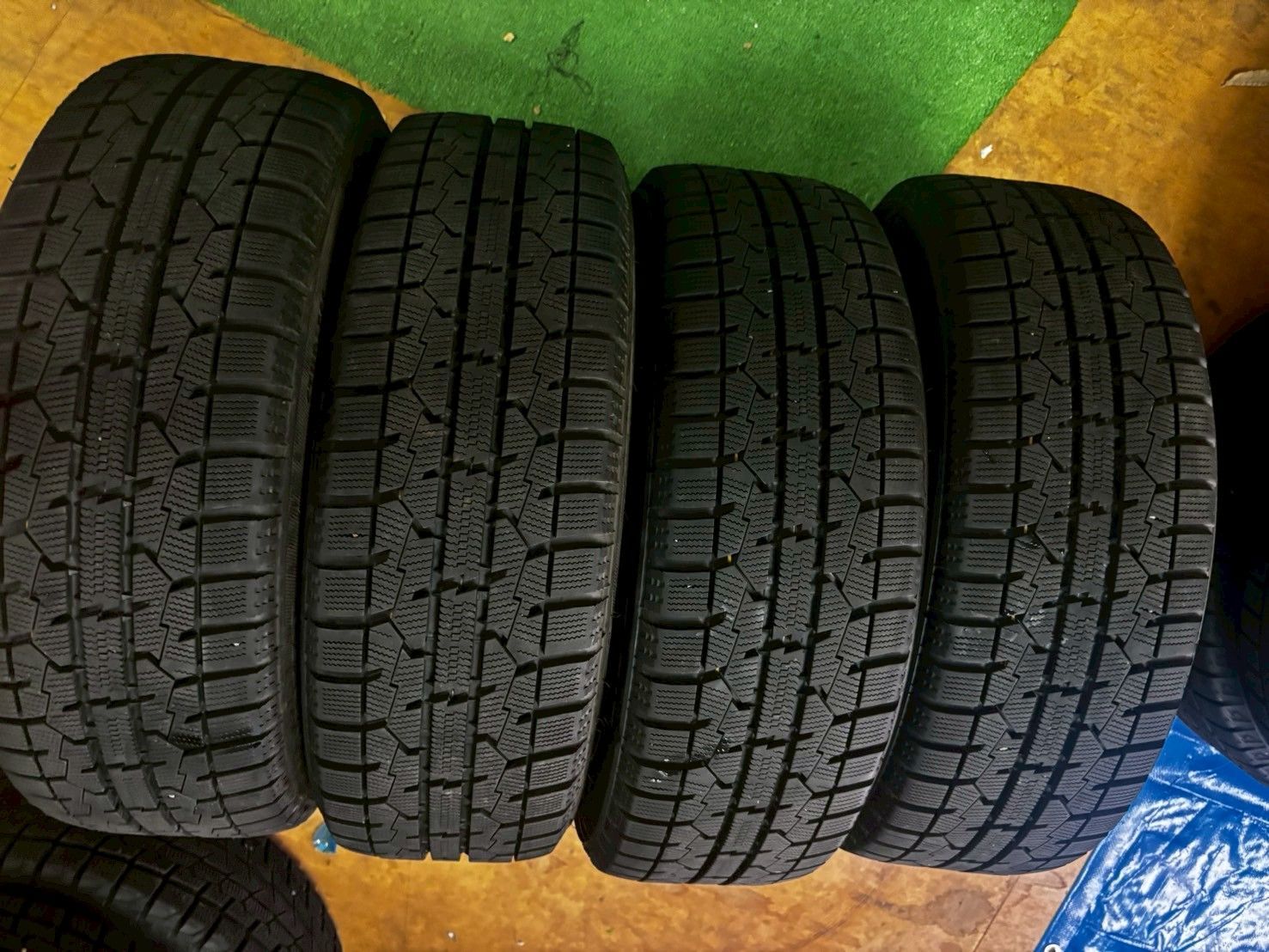 送料込み☆バリ溝ヨコハマスタッドレス☆205/60R16 ノア ヴォクシー ノア ヴォクシー 90系/etc 当社指定輸入スタッドレスタイヤ 205