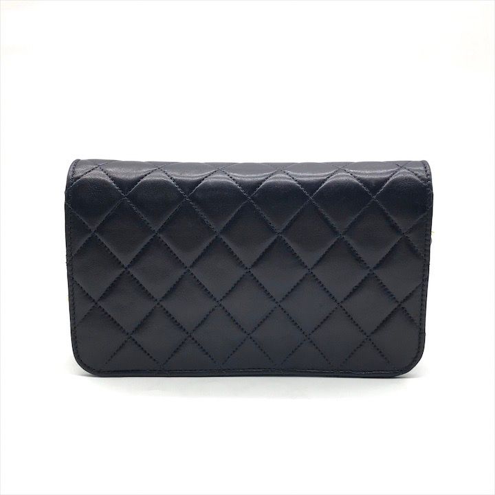 超美品 CHANEL シャネル ココマーク ラムスキン フルフラップ ミニ マトラッセ プッシュロック チェーン ショルダー バッグ ネイビー a8024 超美品 CHANEL シャネル ココマーク ラムスキン フルフラップ ミニ