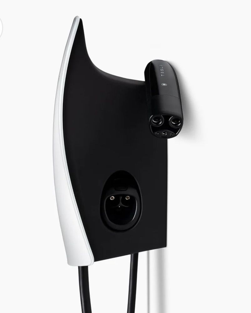 TESLA ウォールコネクター　GEN3 新品未使用 最終値下げ Amazon.co.jp: Tesla Gen 3 ウォールコネクター ロング 18ft