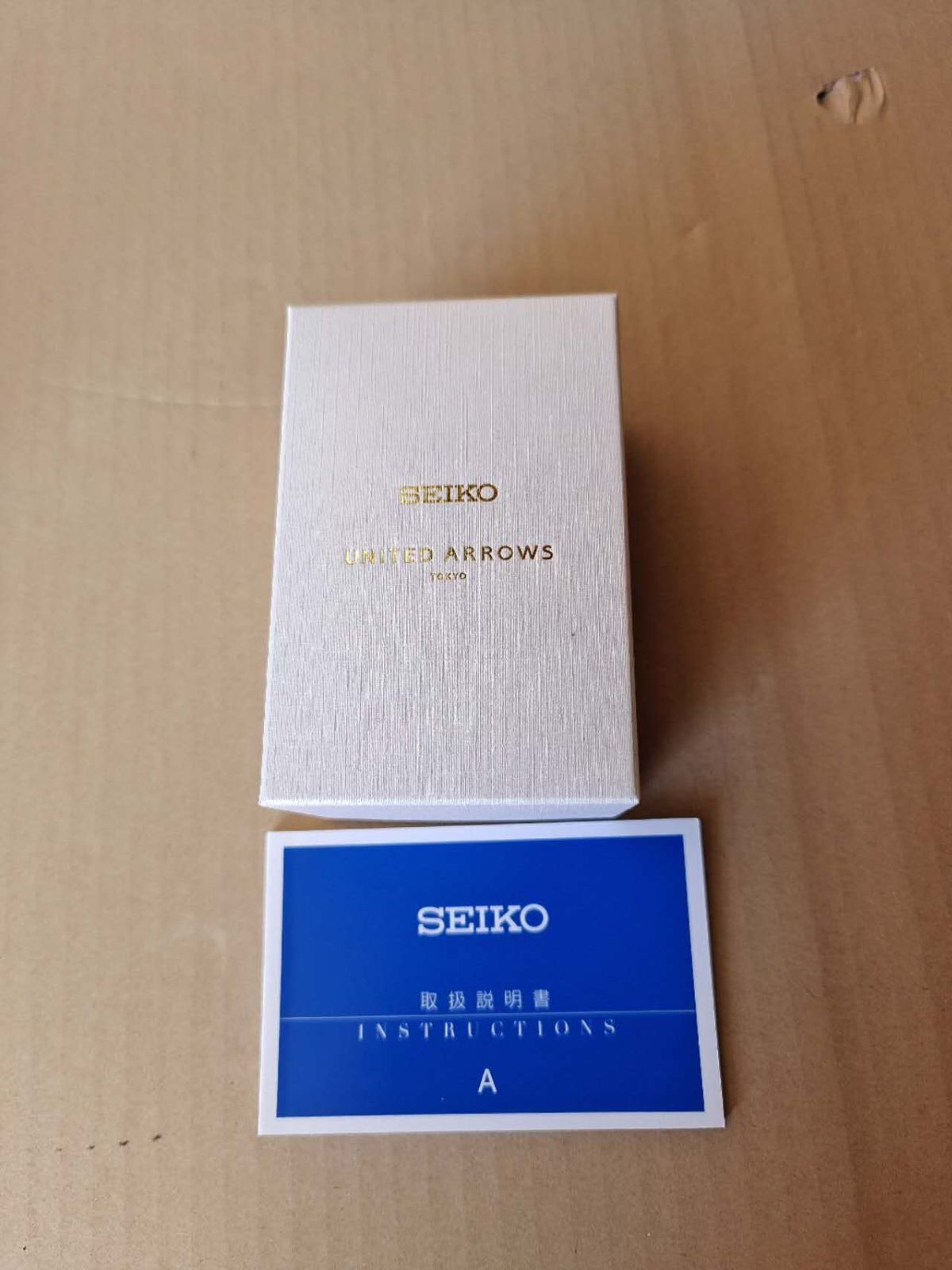 UNITED ARROWS ＜SEIKO＞ラウンド レザー 時計 - メルカリShops