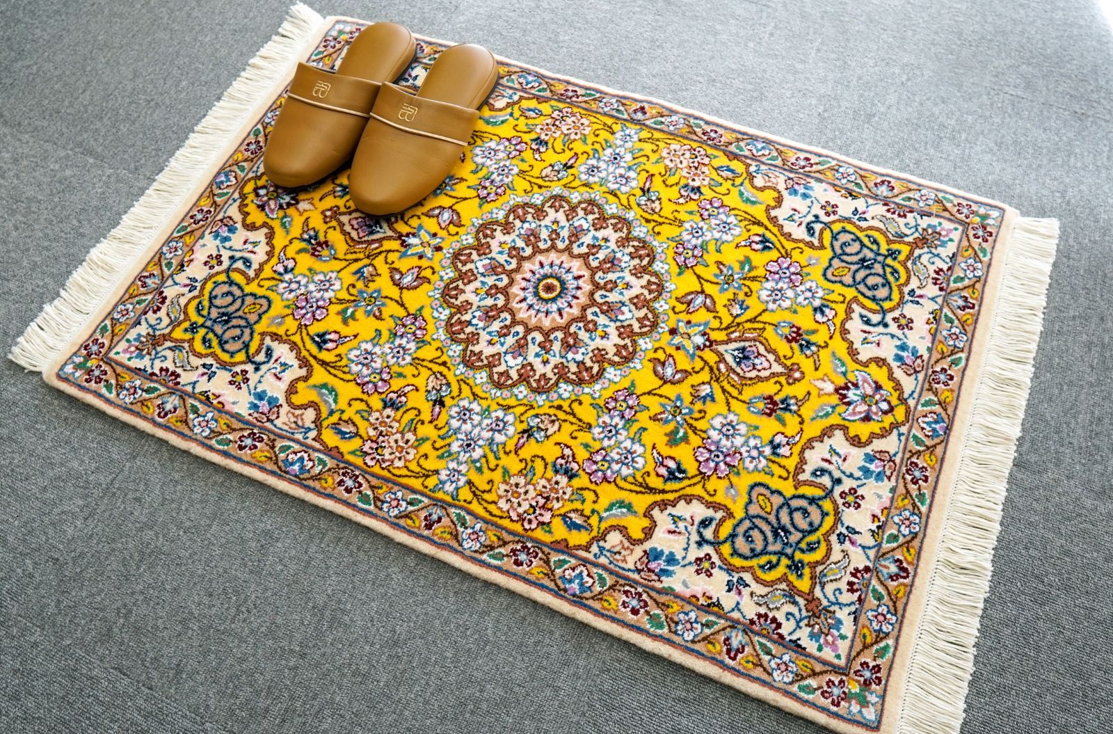 90×60cm【ペルシャ手織り絨毯】