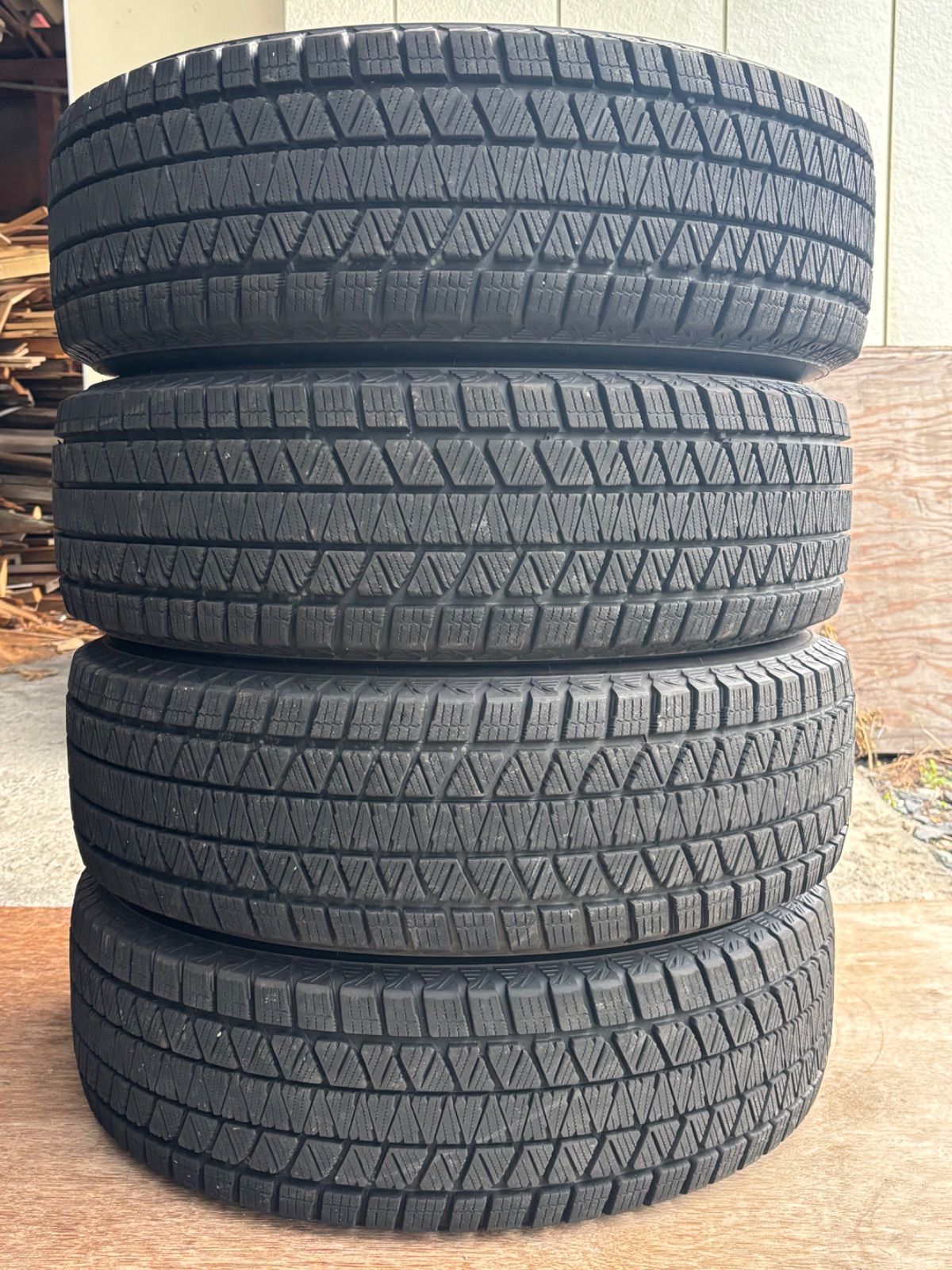 215 70R16 BS ブリヂストン DM-V3 19年製 4本 デリカ