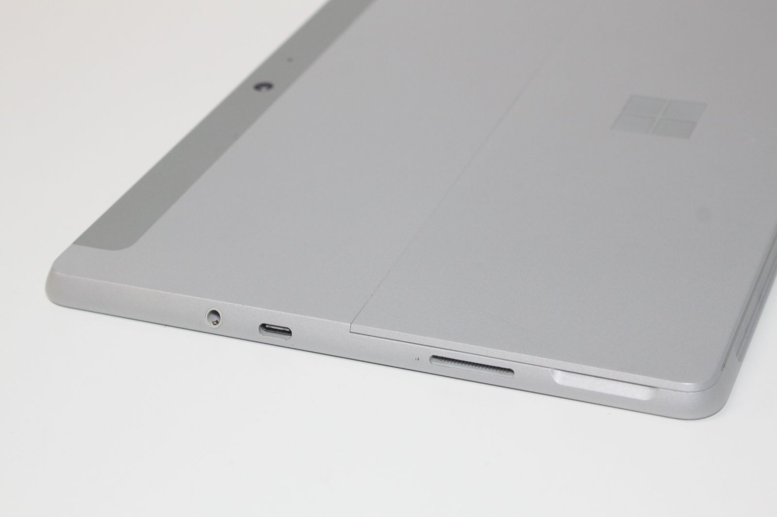 Surface Go第一世代 intel Pentium/128GB/8GB Amazon.com : Microsoft Surface Go (Intel Pentium Gold, 8GB