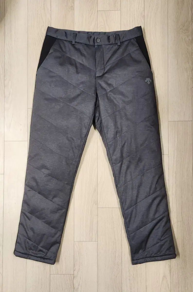 【雷市場（ポンジャン）商品韓国直送】 デサントゴルフ₍DESCENTE GOLF) ジャージーパッチ ダウン パンツ 79 （ 30 ）
