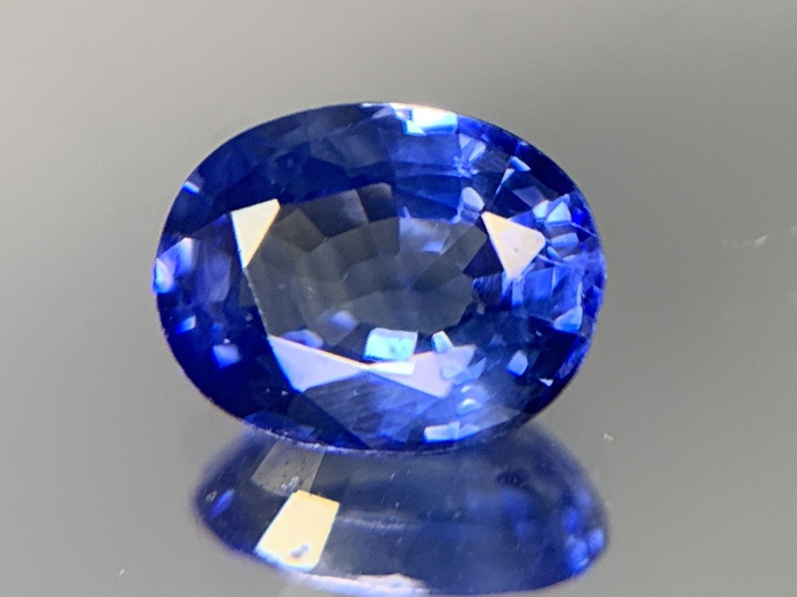 サファイア 1.277ct 宝石ソーティング付き 7.4㎜×5.9㎜×3.3㎜ ルース（ 裸石 ） 1828Y