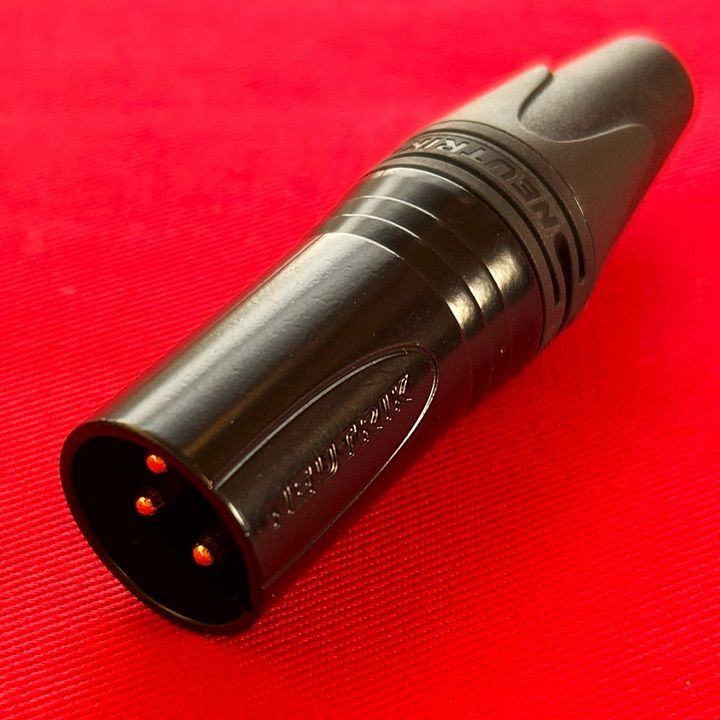 Neutrik G